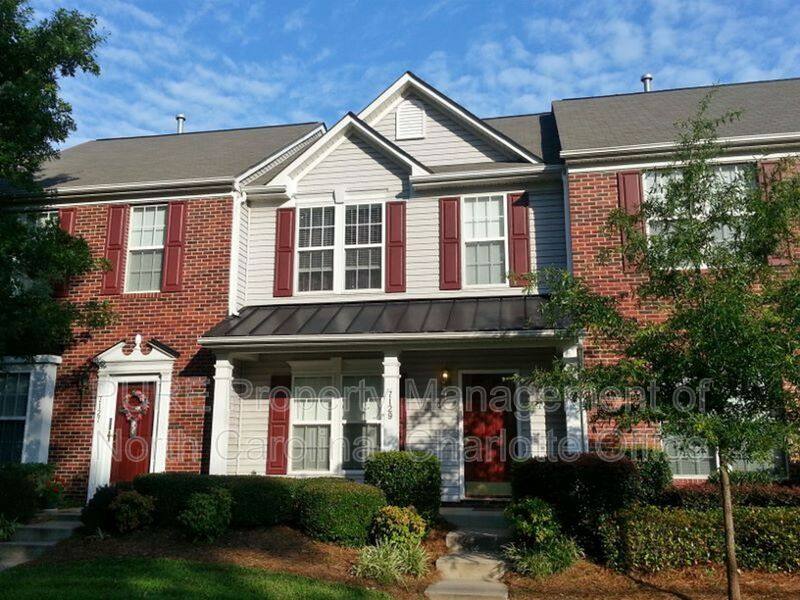 Townhouse for rent at 7129 Flying Scotsman Dr, Charlotte, NC 28213