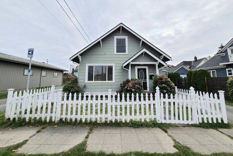 House for rent at 2310 22nd St, Everett, WA 98201
