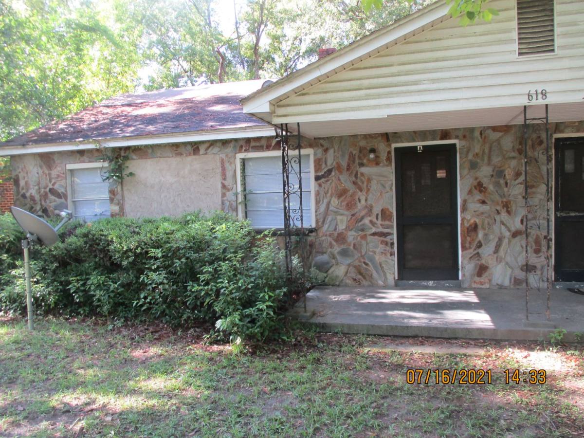 House for rent at 618-A Eighth Ave, Albany, GA 31701