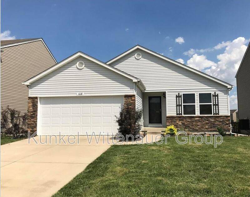 House for rent at 108 Meadowcrest Dr, Belleville, IL 62221