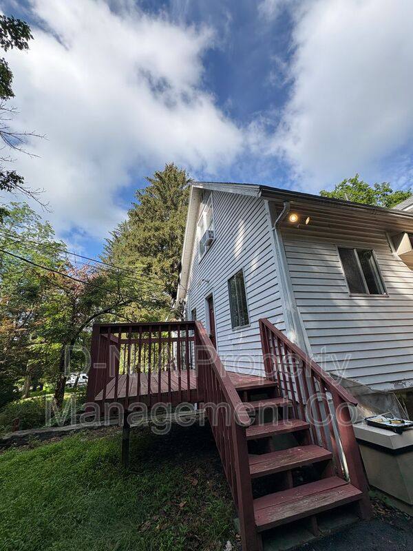 Apartment for rent at 1332 Dreher Ave #102, Stroudsburg, PA 18360