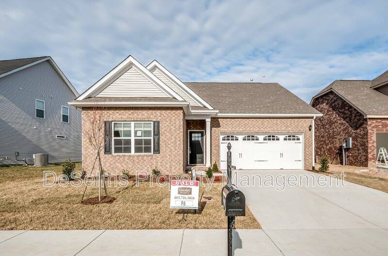 House for rent at 1529 Holton Rd, Gallatin, TN 37066
