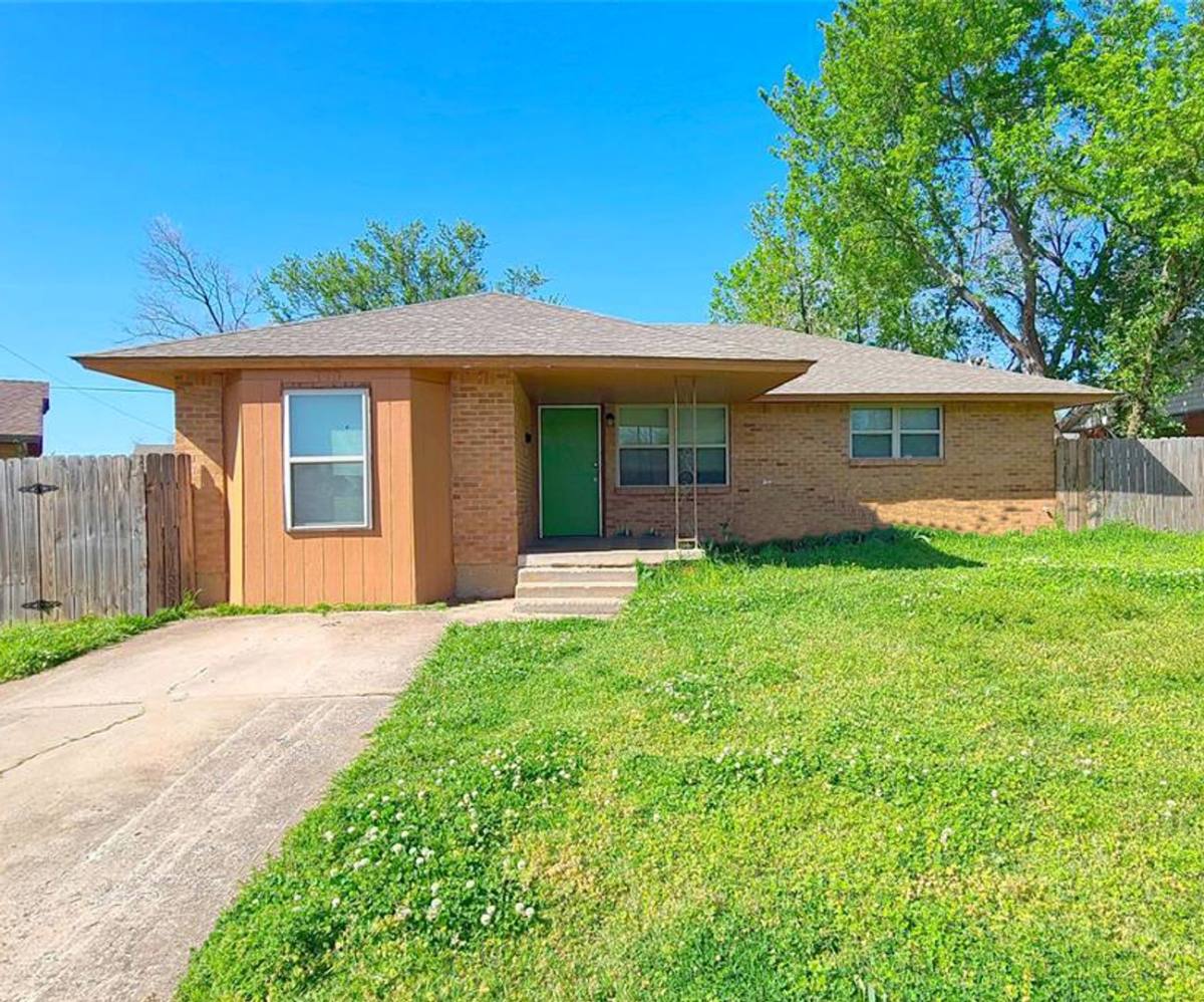 House for rent at 773 SW 2nd St, Oklahoma City, OK 73160