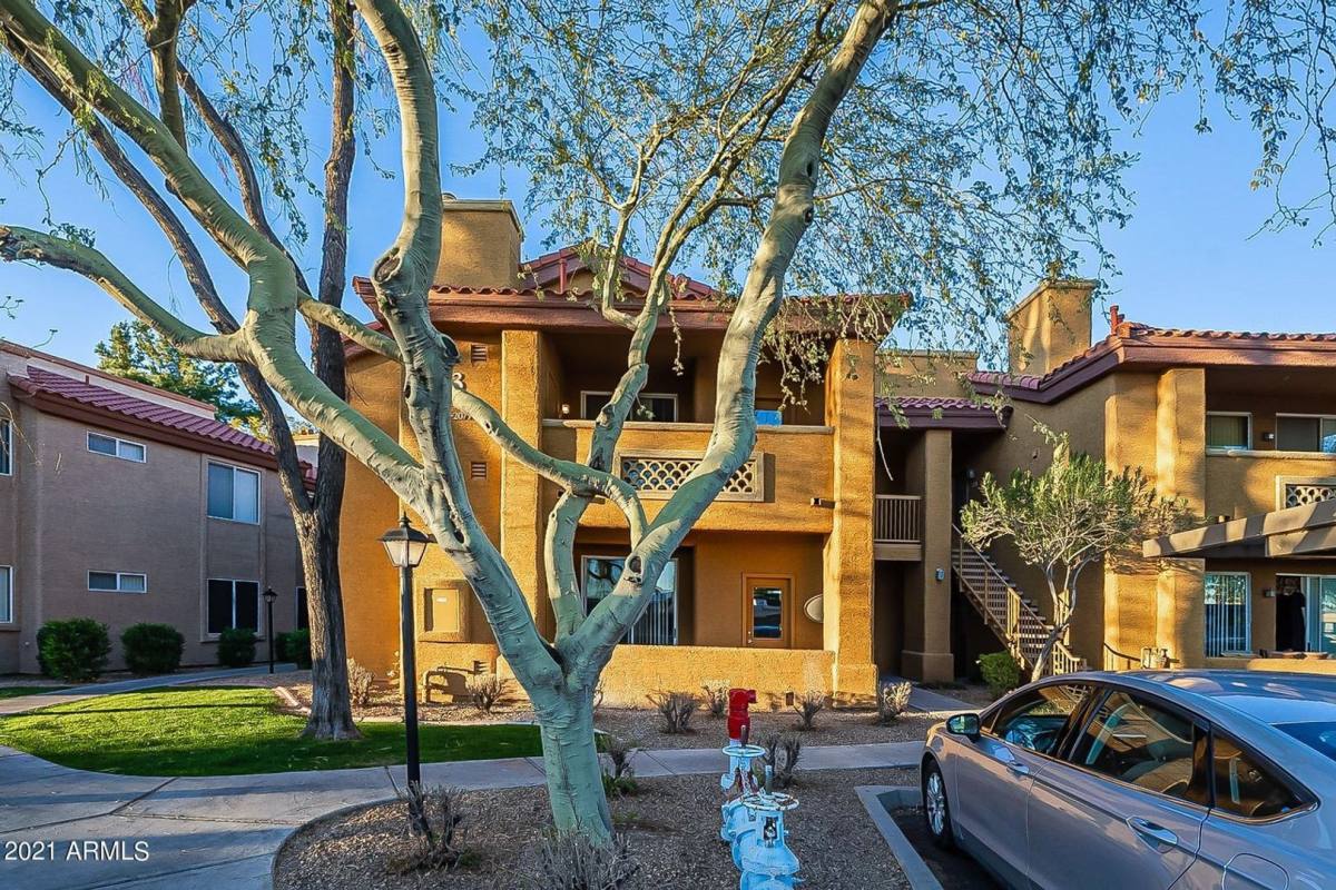 Condo for rent at 2929 W Yorkshire Dr #2071, Phoenix, AZ 85027