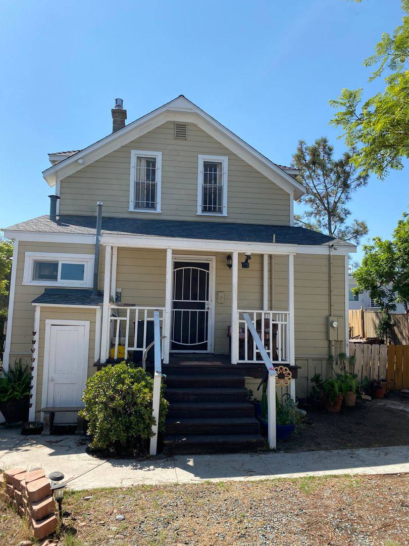 Apartment for rent at 2714-2718 1 2 B St, San Diego, CA 92102