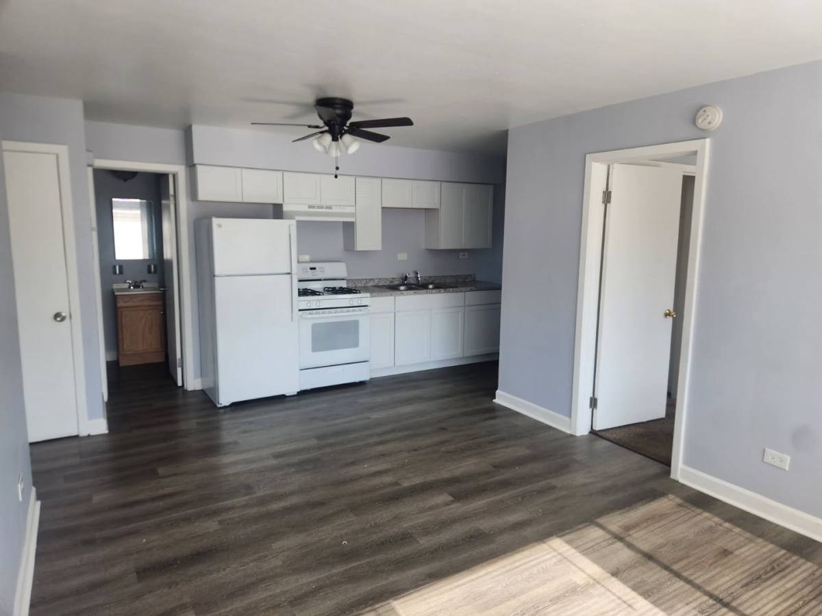 Apartment for rent at 1921 S 17th Ave, Broadview, IL 60155