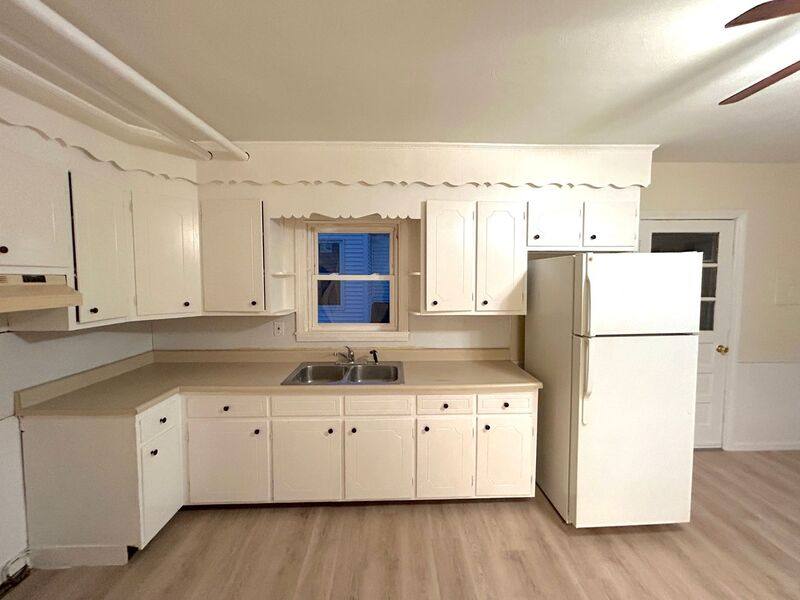 Apartment for rent at 3 Charles St #2L, Chicopee, MA 01020