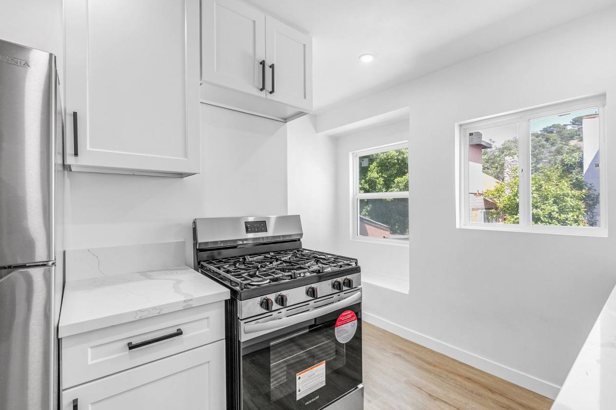 Apartment for rent at 4021 Griffin Ave, Los Angeles, CA 90031