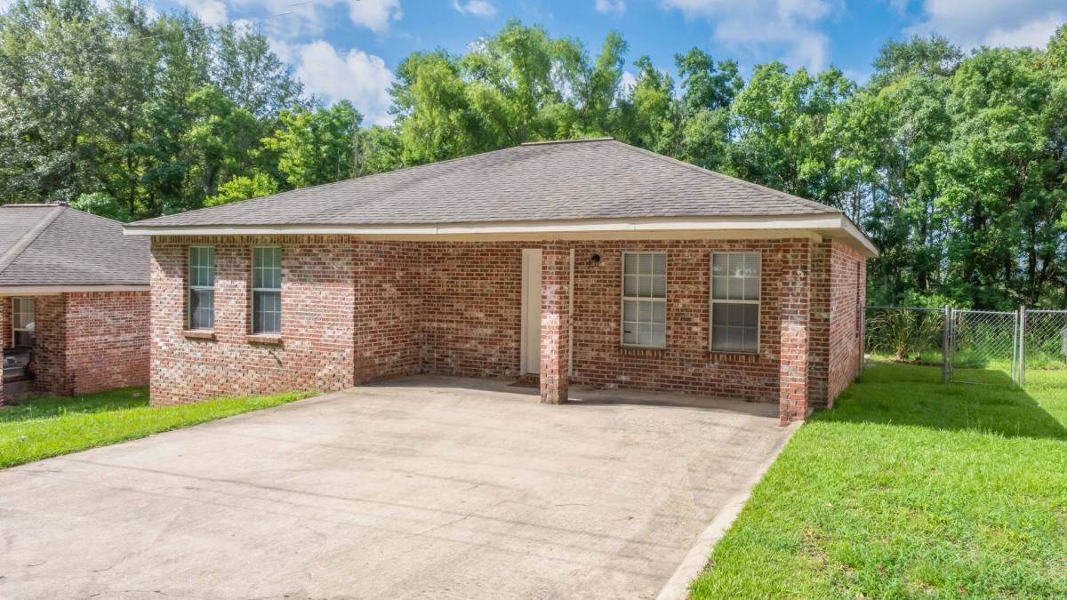 1182 Howell Rd, Purvis, MS 39475