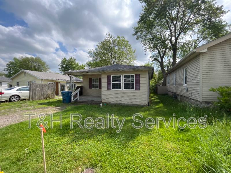 House for rent at 1023 S Worth Ave, Indianapolis, IN 46241
