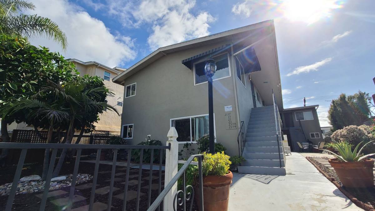 Apartment for rent at 2117-23 Grand Ave, San Diego, CA 92109