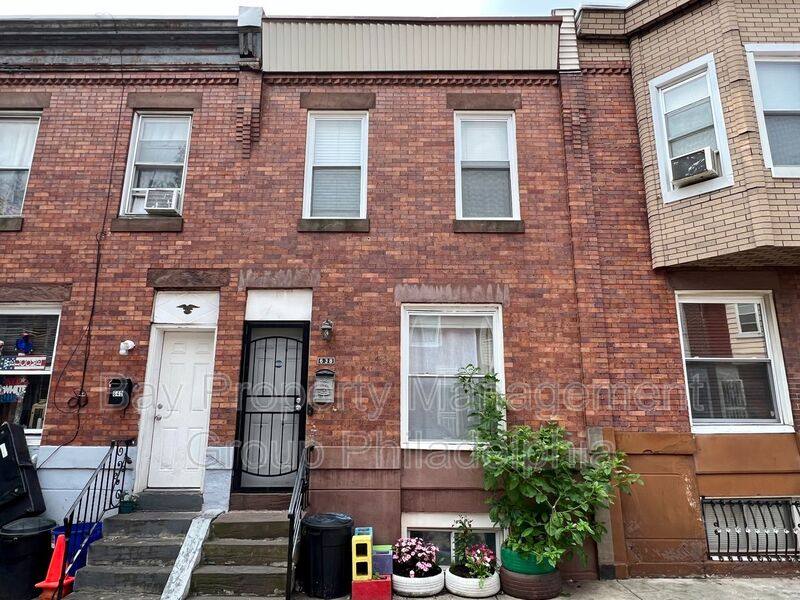 Townhouse for rent at 638 E Cornwall St, Philadelphia, PA 19134