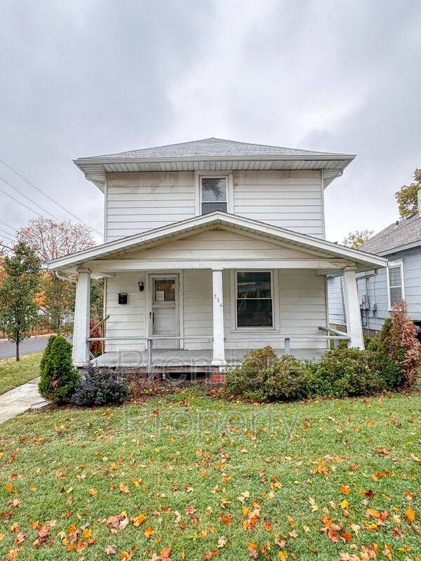 House for rent at 726 S Fuller Ave, Independence, MO 64052