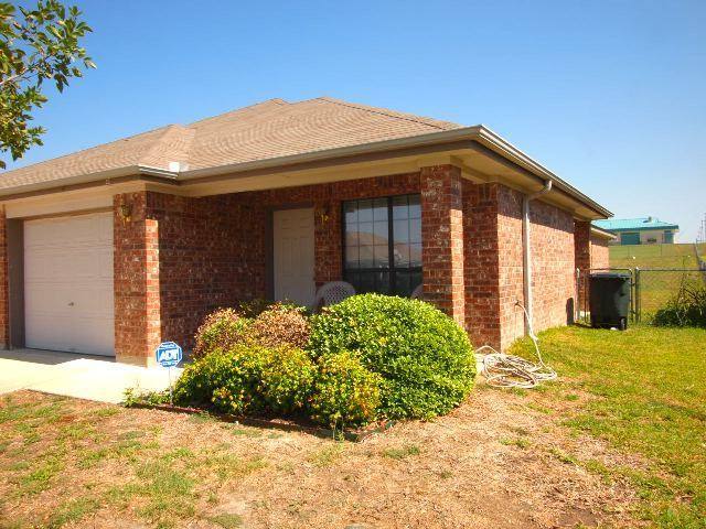 Townhouse for rent at 3704 Dustin Court, Killeen, TX 76549