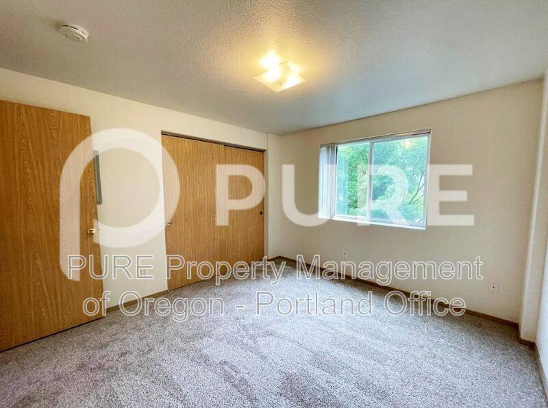 Townhouse for rent at 2615 SE 125th Ave #1, Portland, OR 97236