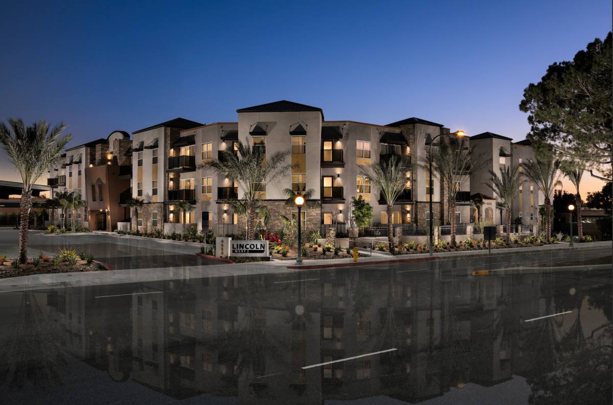 Apartment for rent at 4550 Lincoln Ave, Cypress, CA 90630