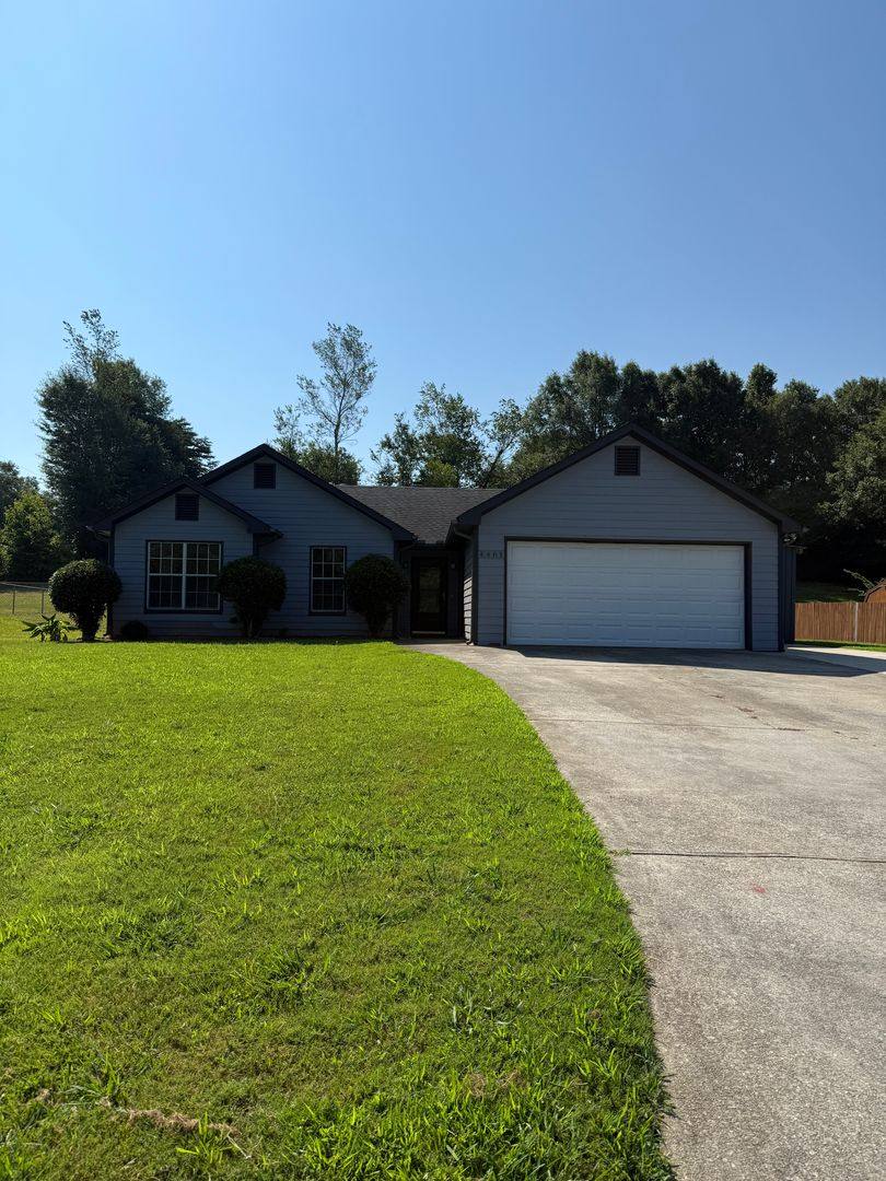 House for rent at 4403 Prestwick Dr, Oakwood, GA 30566