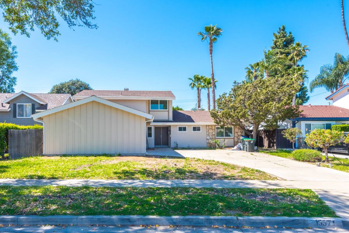 House for rent at 13371 Diamond Head Dr, Tustin, CA 92780