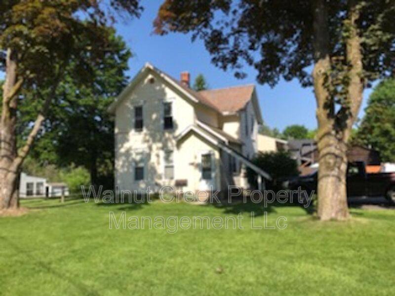 Apartment for rent at 870 S Main St #C, Amherst, OH 44001
