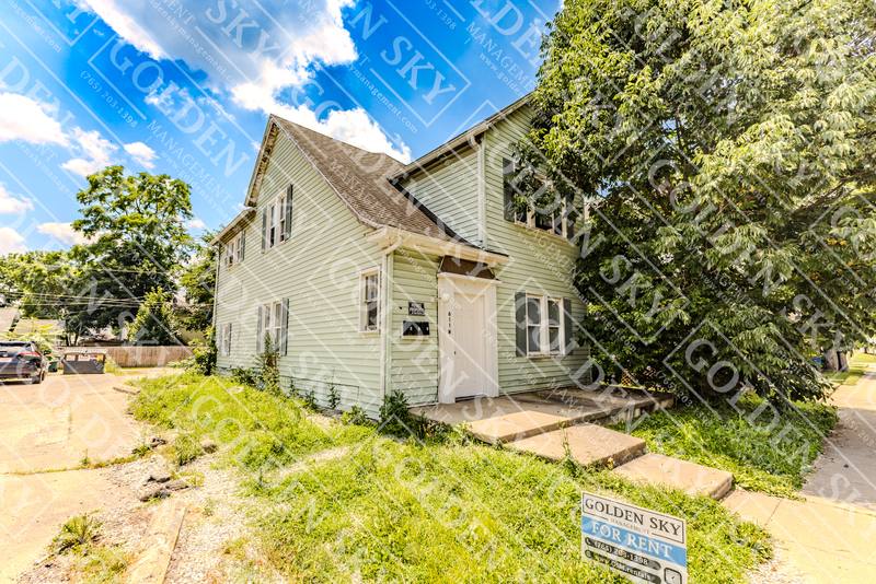 Apartment for rent at 611 W Jackson St #1, Muncie, IN 47305