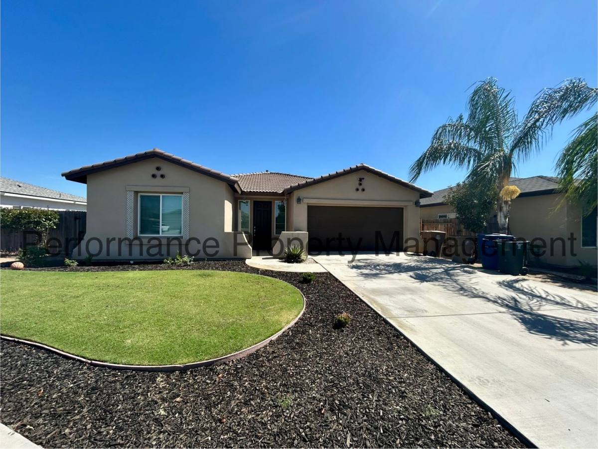 House for rent at 2505 Mercedes Dr, Bakersfield, CA 93313