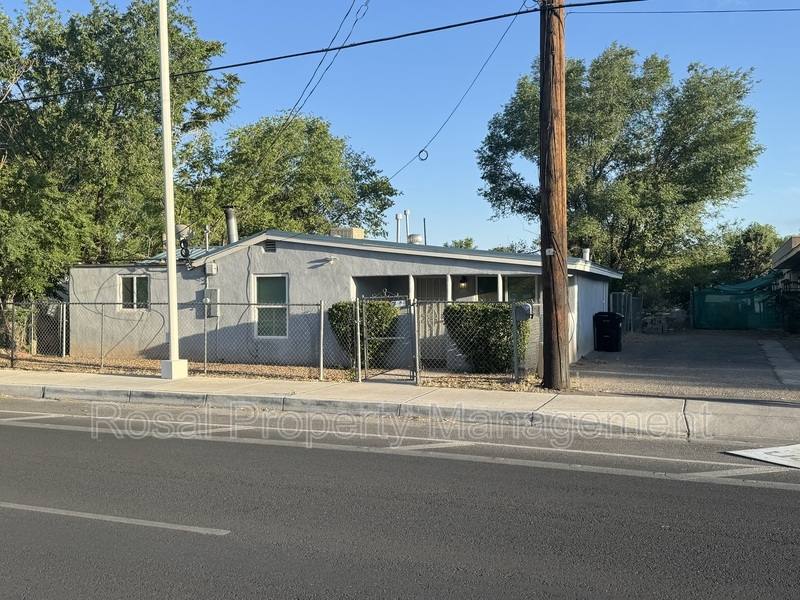 House for rent at 2328 Bridge, Albuquerque, NM 87105