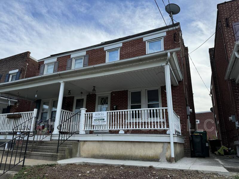 House for rent at 40 Fairview Ave, Lancaster, PA 17603