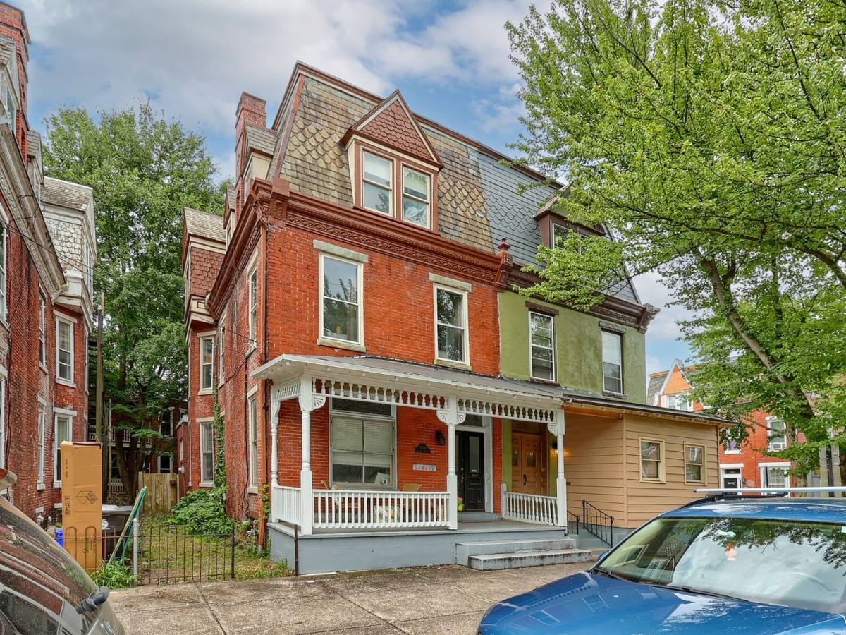 House for rent at 1530 Green St, Harrisburg, PA 17102