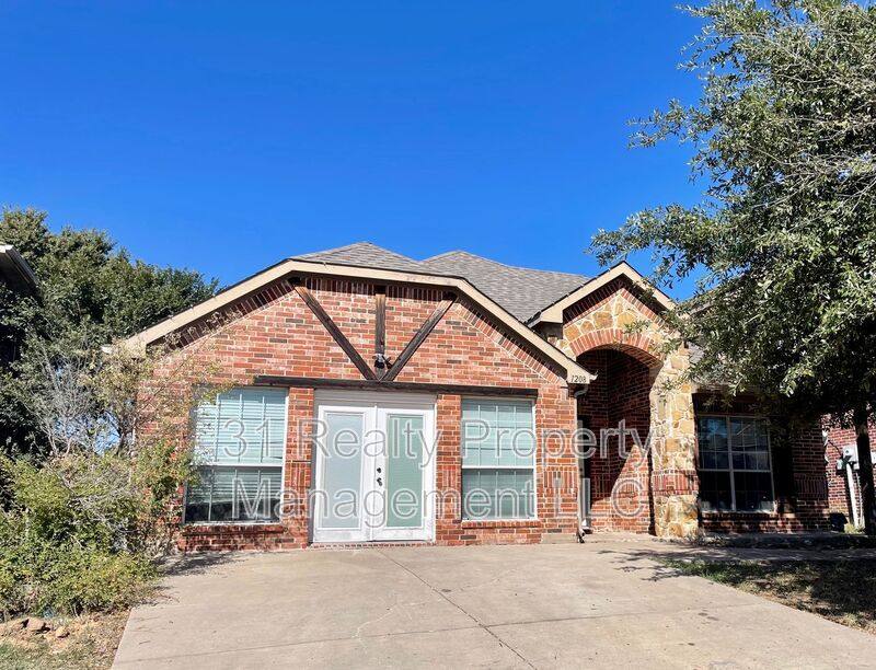 House for rent at 1208 Antoinette Dr, Princeton, TX 75407