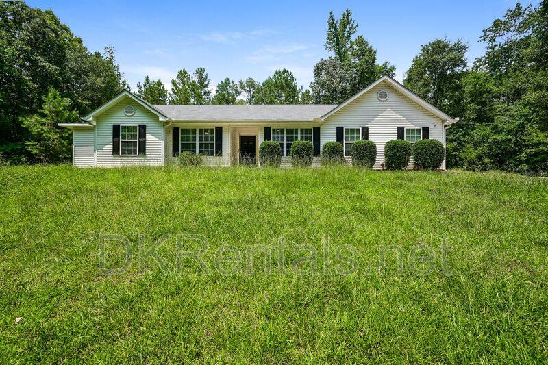 House for rent at 140 Whitehead Dr, Covington, GA 30016