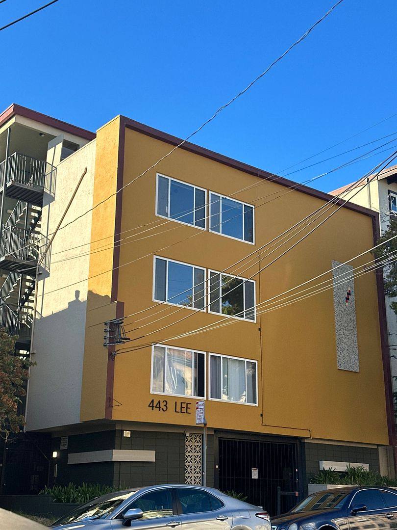 Apartment for rent at 443 Lee St, Oakland, CA 94610