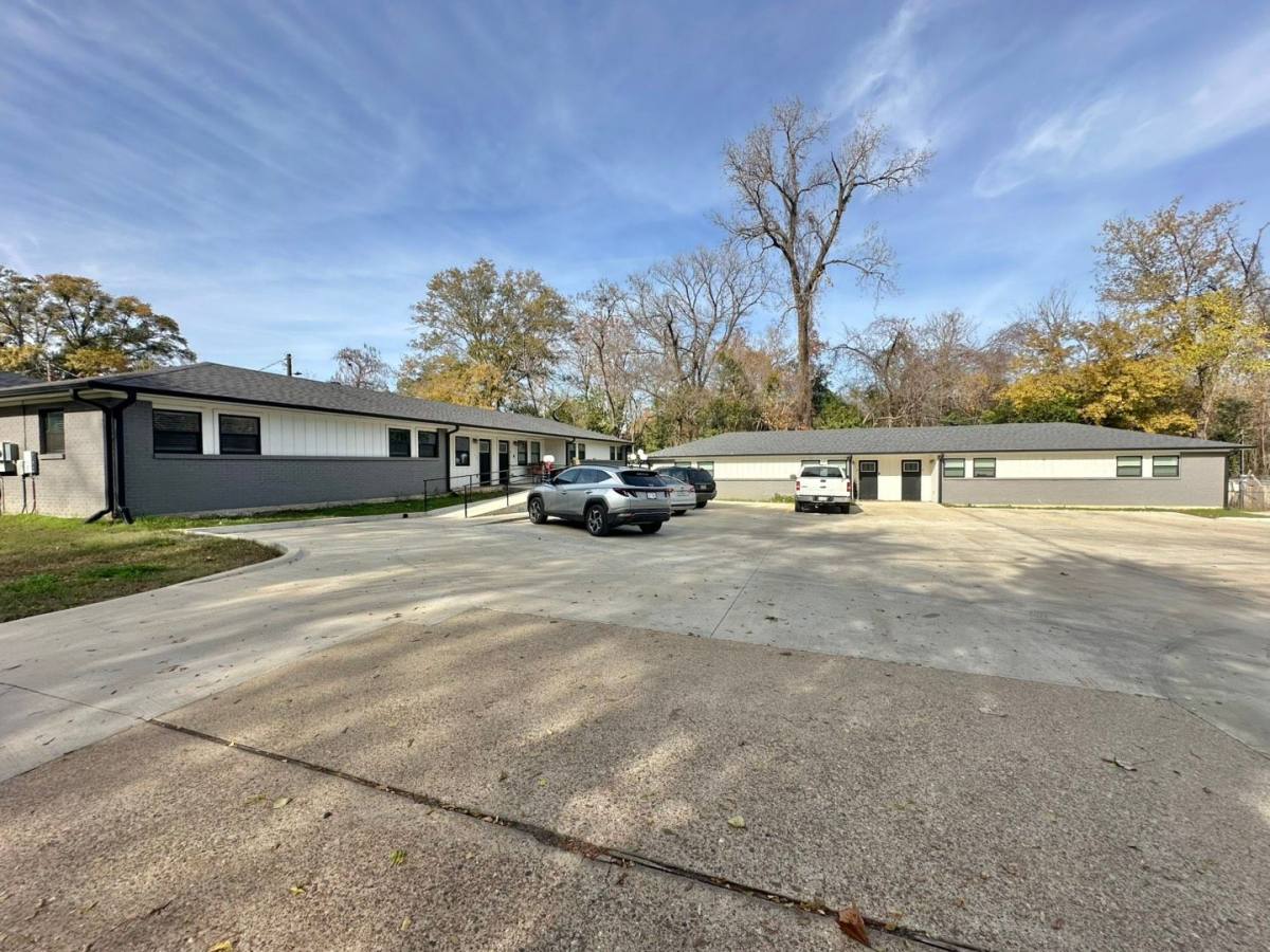 Apartment for rent at 300 Pecan St, Gilmer, TX 75644