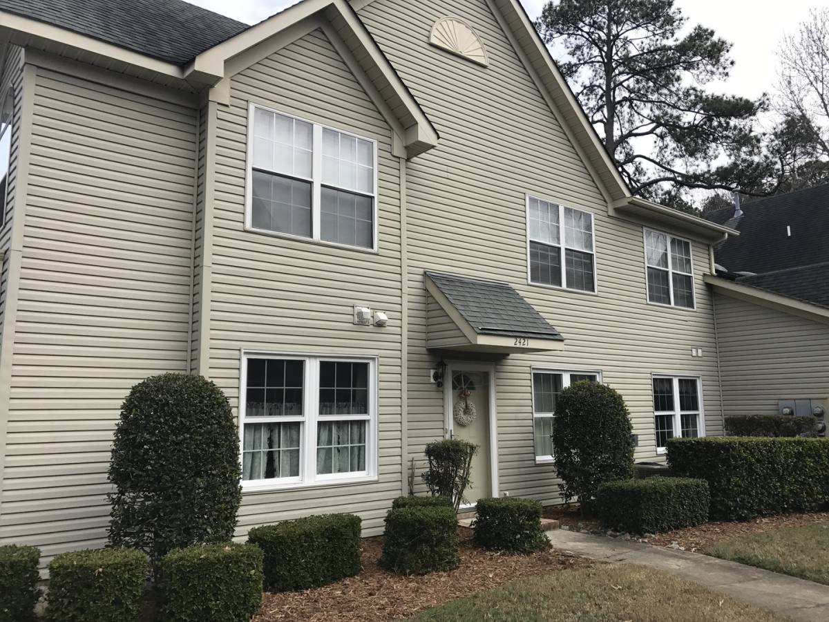 Condo for rent at 2421 London Pointe Dr, Virginia Beach, VA 23454