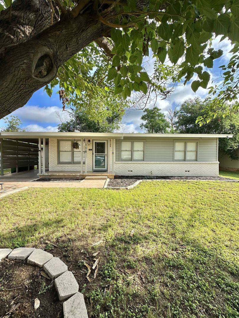 House for rent at 118 Hobbs St, San Angelo, TX 76903