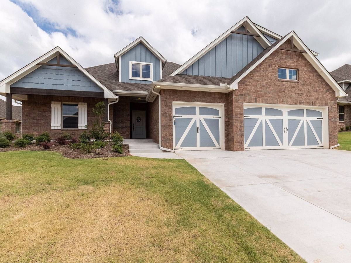 House for rent at 3117 Hunter Crest Dr, Edmond, OK 73034