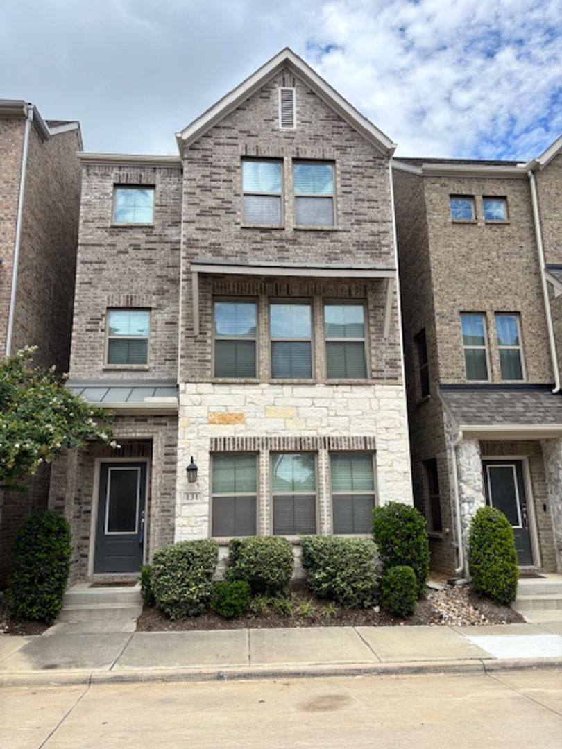 House for rent at 131 Peach Orchard Lane, Euless, TX 76040