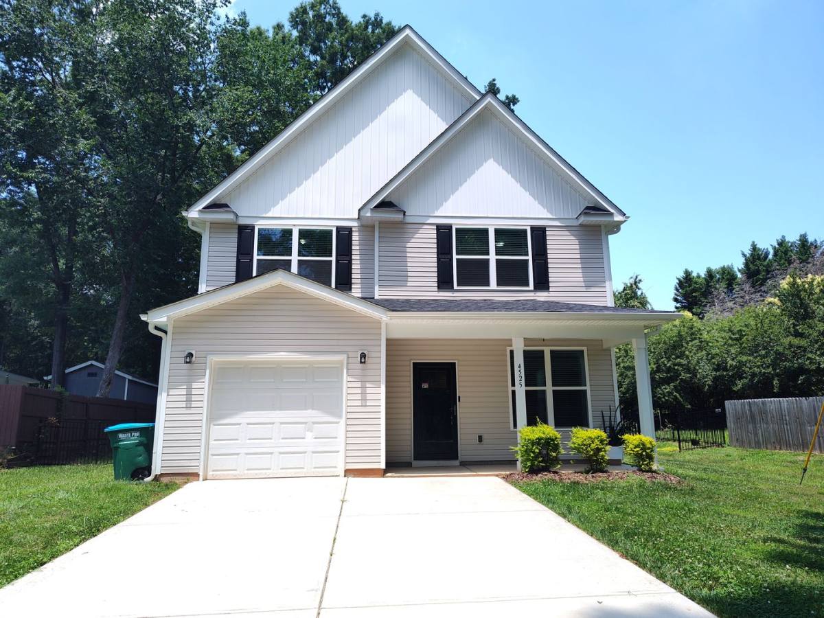 House for rent at 4525 Lindsay Lane, Matthews, NC 28105