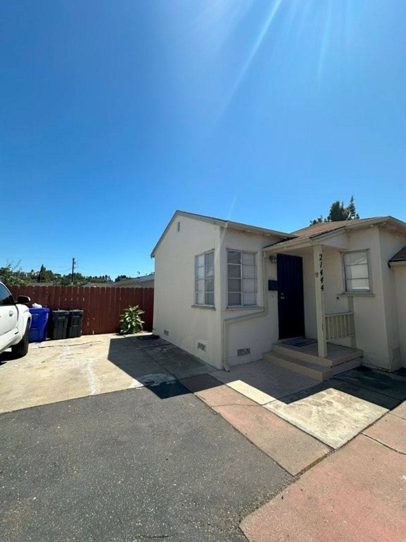 Apartment for rent at 21436 Birch St, Hayward, CA 94541