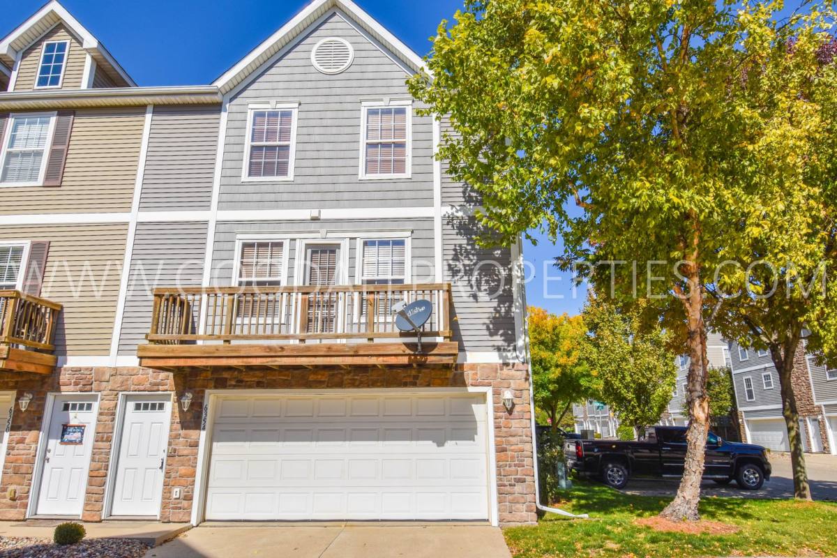 Townhouse for rent at 6354 Little Leaf Lane, Pleasant Hill, IA 50327