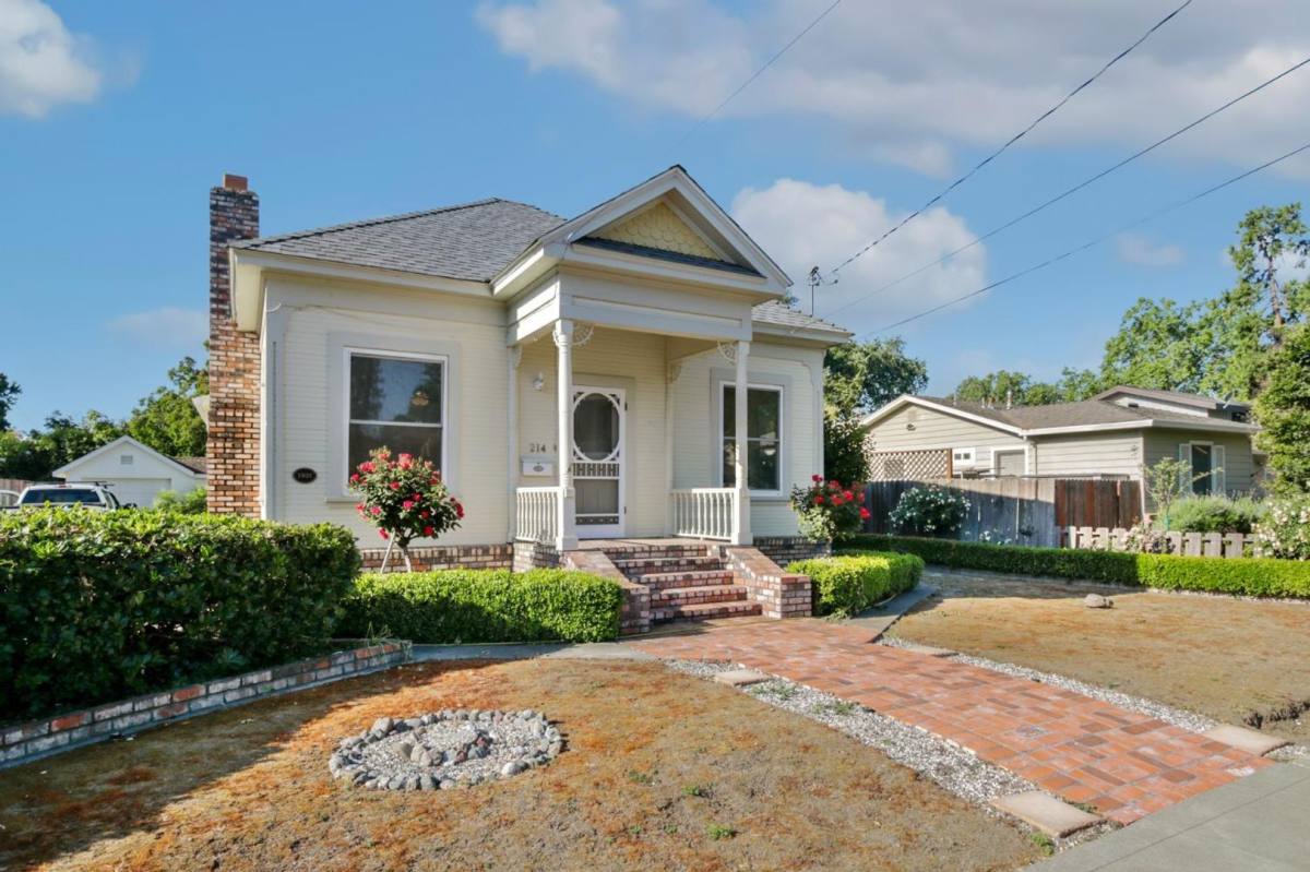 Apartment for rent at 214 Pendegast St, Woodland, CA 95695