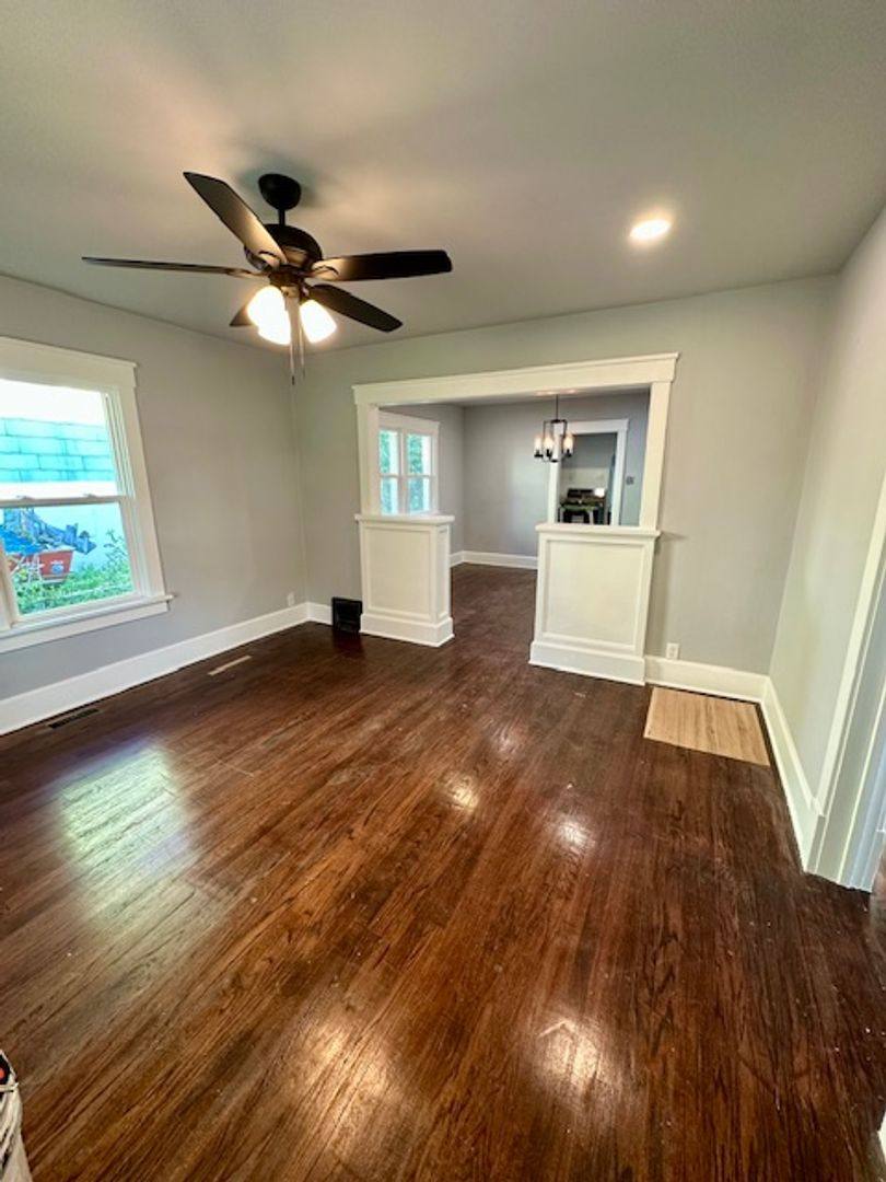 House for rent at 20 E Hyde Park Ave, Saint Joseph, MO 64504