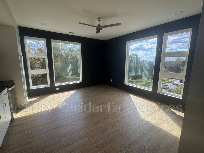 Apartment for rent at 724 S 5th Ave #213, Wilmington, NC 28401