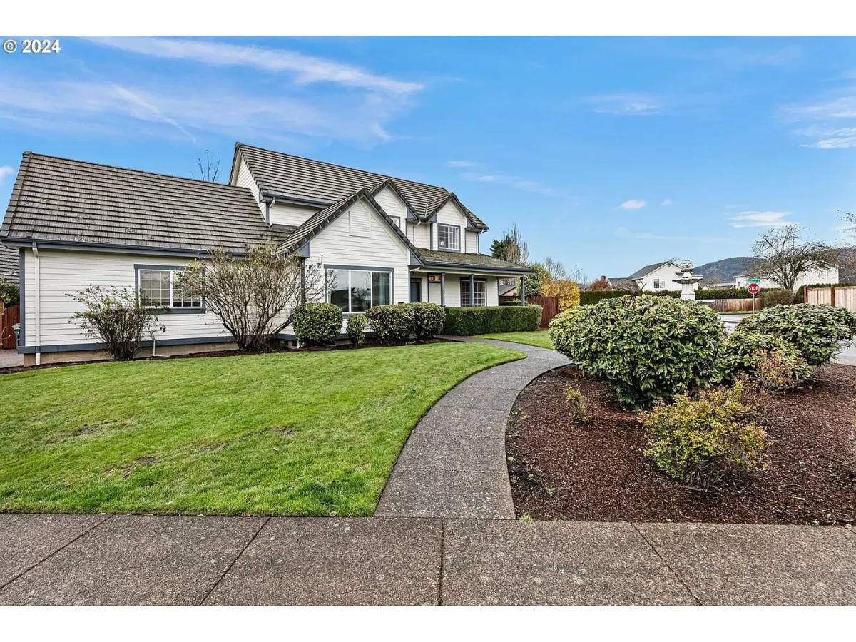 House for rent at 1592 Kingston Way, Eugene, OR 97401