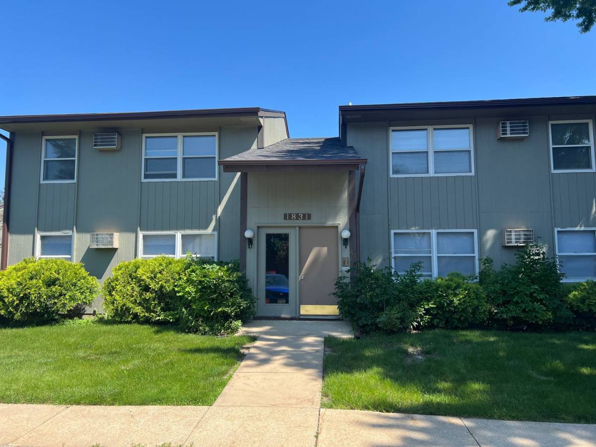 Apartment for rent at 1823-1831 36th St NW, Rochester, MN 55901