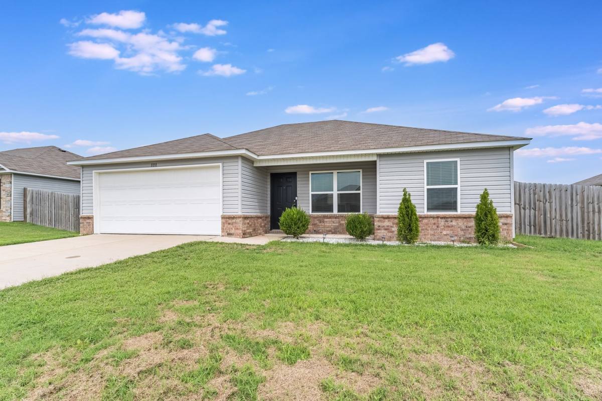 House for rent at 808 NW 68th Ave, Bentonville, AR 72713