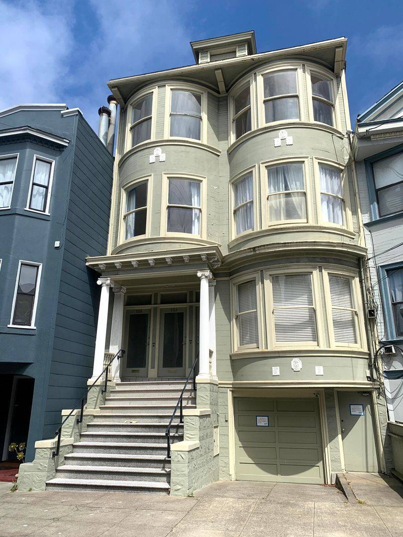 Apartment for rent at 756-758 8th Ave, San Francisco, CA 94118