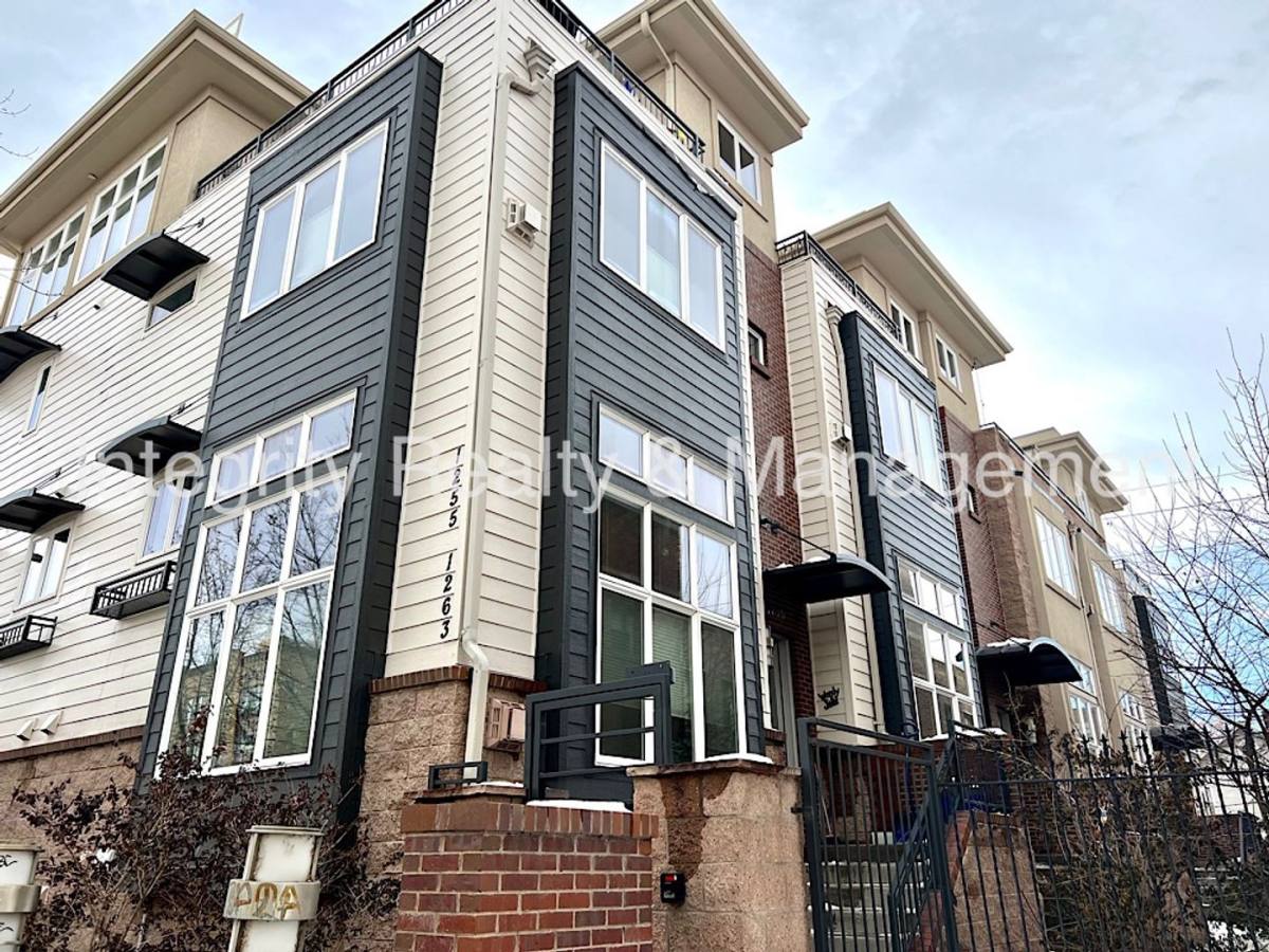 Townhouse for rent at 1259 N Washington St, Denver, CO 80203