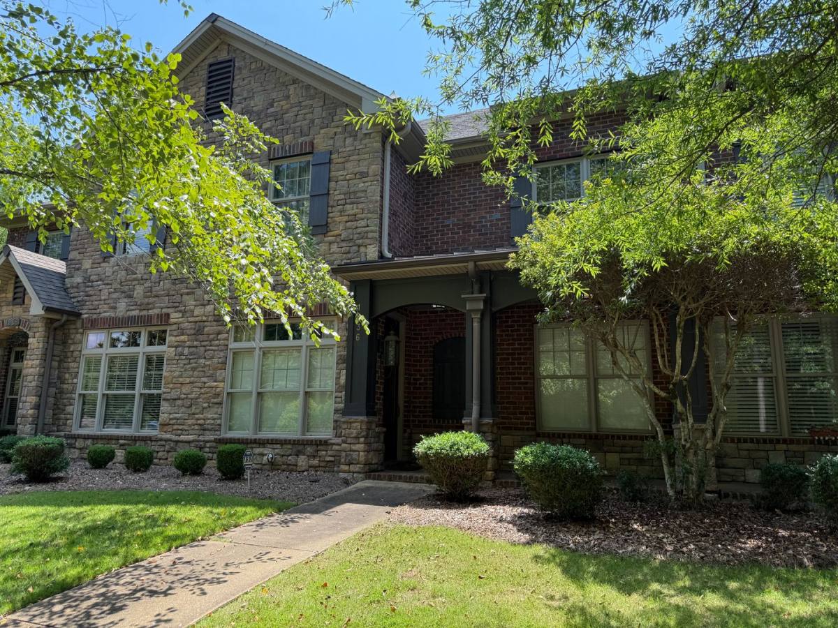 Townhouse for rent at 1336 Gatewood Dr, Auburn, AL 36830