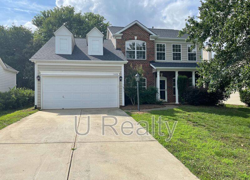 House for rent at 3410 Cole Mill Rd, Charlotte, NC 28270