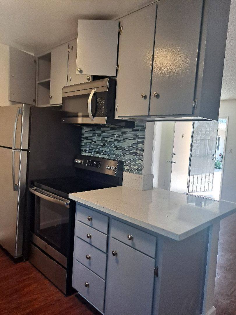 Apartment for rent at 1156 Hornblend St, San Diego, CA 92109